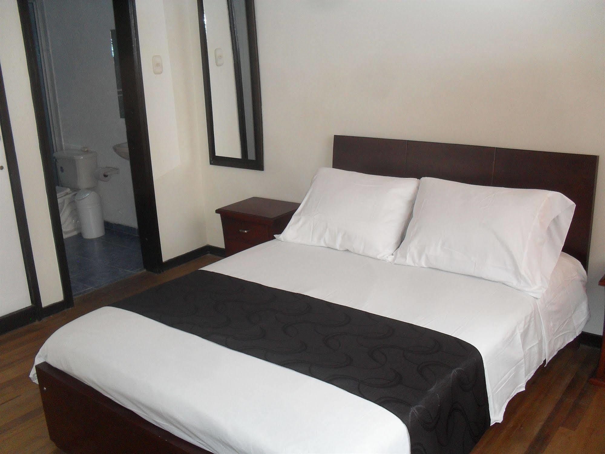 Hotel Pasajero Suites, Corferias بوغوتا المظهر الخارجي الصورة